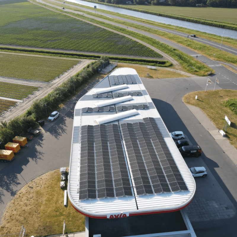Hoe lang gaan zonnepanelen mee, zonnepanelen op tankstation